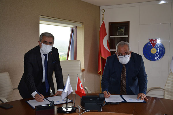 KSÜ Karacasu ve Türkoğlu Yerleşkeleri İstiklal Üniversitesine Devredildi