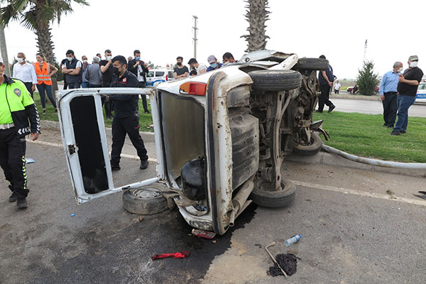 Kahramanmaraş’ta otomobil takla attı: 2 yaralı