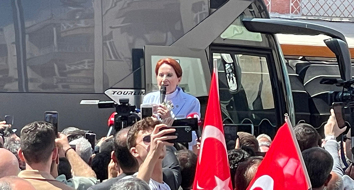 İYİ Parti Genel Başkanı Meral Akşener, Antalya’daki esnaf ziyareti öncesi