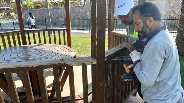Büyükşehir Belediyesi, şehrin muhtelif yerlerinde park, bahçe ve mesire alanlarında