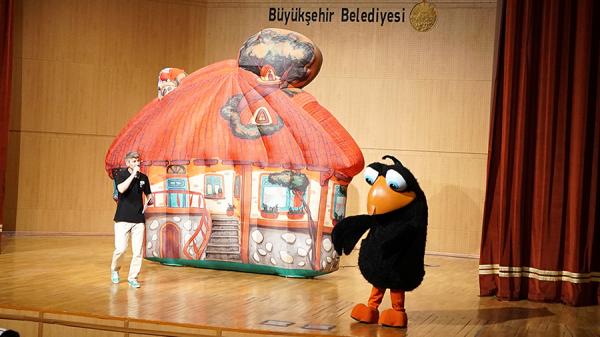 Büyükşehir Belediyesi, ‘Maşa ile Koca Ayı’ ve ‘Ege ile Gaga’