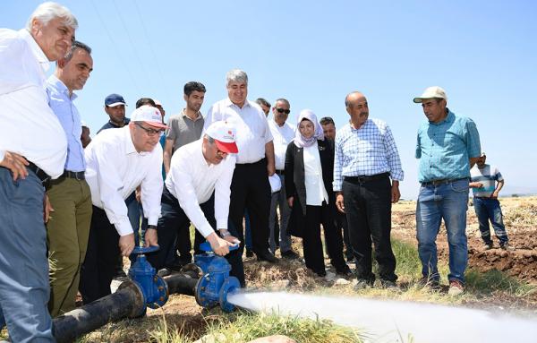 Büyükşehir Belediyesi, Pazarcık Akçakoyunlu Mahallesi’ndeki içmesuyu sorununu çözüme kavuşturdu. Başkan