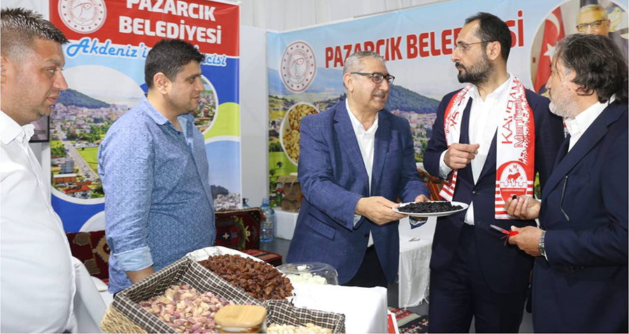 Pazarcık Belediyesi yöresel ürünlerini tanıttı