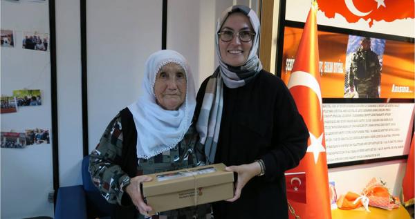 Büyükşehir Belediyesi Engelli ve Yaşlı Hizmetleri Şube Müdürlüğü ekipleri, yaşlı