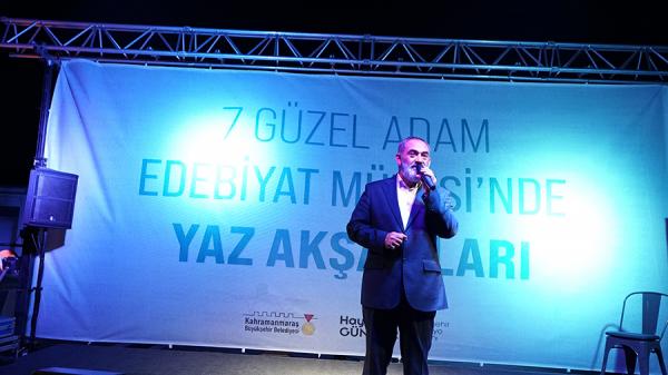 Şiir dinletisi etkinliğinde Kahramanmaraşlılarla bir araya gelen Şair Dursun Ali