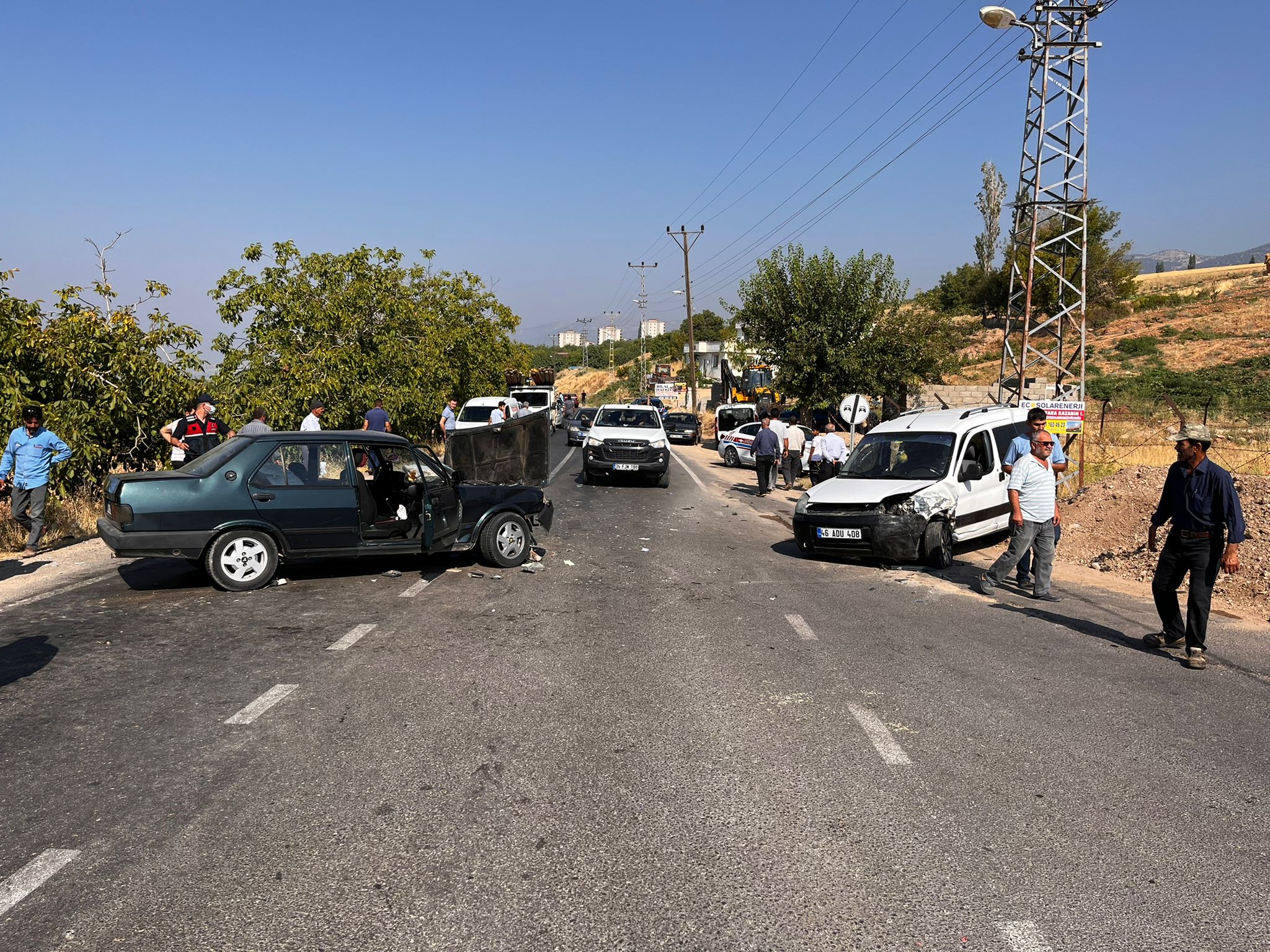 Kahramanmaraş’ta kamyonet ile otomobil çarpıştı: 7 yaralı