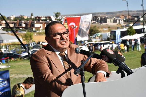 Kahramanmaraşlılar Festivalinde konuşan AK Parti Yerel Yönetimler Başkan Yardımcısı Av.