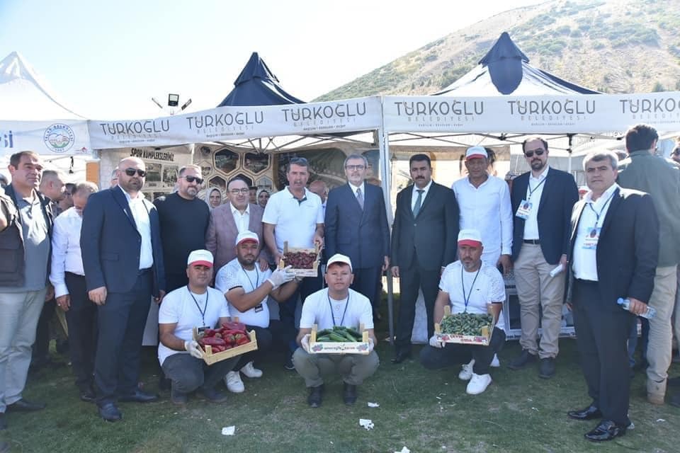 Kayseri’deki Kahramanmaraşlılar Festivali’nde Türkoğlu Belediyesi Standına Ziyaretçi Akını