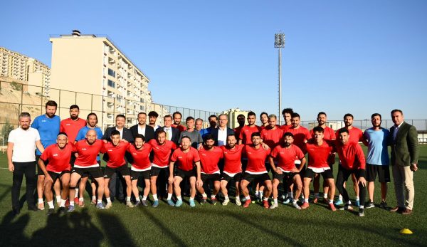 Sezonun ilk maçına çıkmak için hazırlıklarını tamamlayan Kahramanmaraş İstiklal Spor