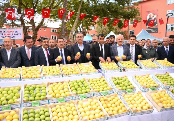 Göksun 8. Elma Festivali’ne katılan Başkan Güngör, “Kahramanmaraş; iklimi, doğası,