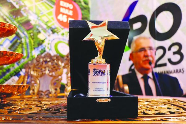 Onikişubat Belediyesi’nin EXPO Açık Sahne Sanat Akademisi Projesi, AK Parti