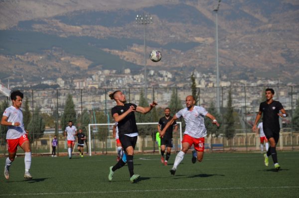 TFF.3. Lig 2. grupta mücadele eden Yardımcıoğlu Sigorta Kahramanmaraşspor, kendi