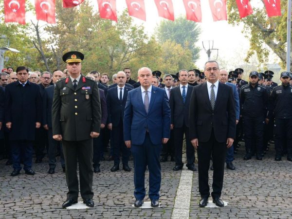 Türkiye Cumhuriyeti’nin Kurucusu Gazi Mustafa Kemal Atatürk, ebediyete intikalinin 84.