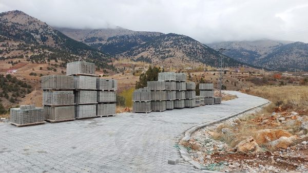 Büyükşehir Belediyesi, Göksun’da Küçükçamurlu Mahallesi Büyükkutu ve Meryemçil mevkii ile