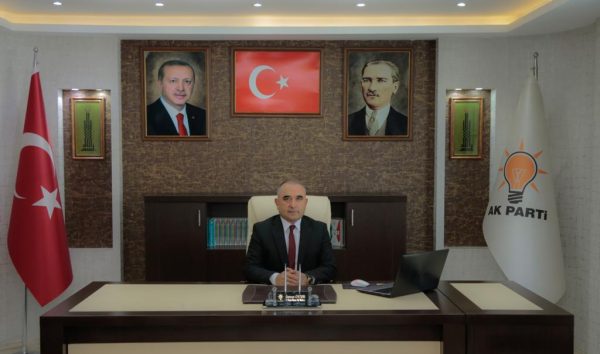 Elbistan İlçe Başkanı Servet Okur, yeni yıl dolayısıyla kutlama mesajı