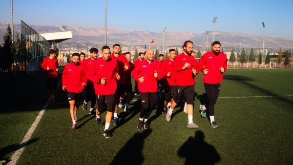 Ligin ilk yarısını namağlup lider tamamlayan Kahramanmaraş İstiklalspor, ikinci devre