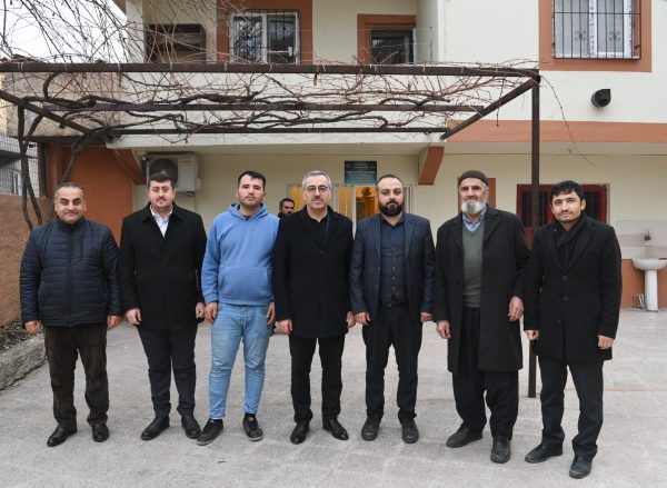 Karaziyaret Mahallesi’nde vatandaşlarla bir araya gelen Başkan Güngör, “Bizleri muhabbetle