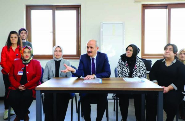 Dulkadiroğlu Belediye Başkanı Necati Okay, Kanuni mahallesi sakinleriyle bir araya