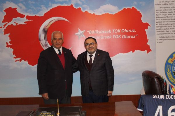 Kahramanmaraş’ta her gittiği yerde ilgiyle karşılaşan Veli Böke Göksun’da coşkuyla