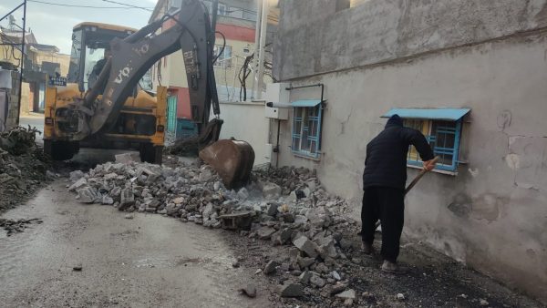 Dulkadiroğlu Belediyesi Fen İşleri Müdürlüğü ekipleri, ilçenin dört bir yanında