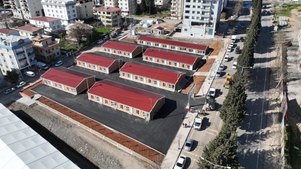 Büyükşehir Belediyesi, Dulkadiroğlu ilçesi Egemenlik Mahallesi’ne inşa edilen Kocaeli Çarşısı’nda