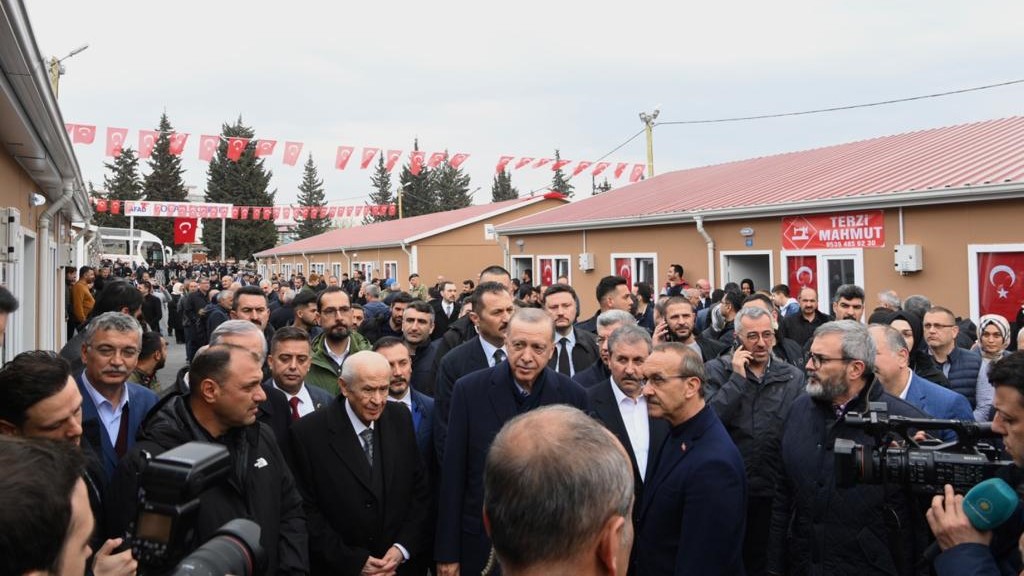 <strong>Başkan Güngör, Cumhurbaşkanı Erdoğan ile Kocaeli Çarşısı’nı Ziyaret Etti</strong>
