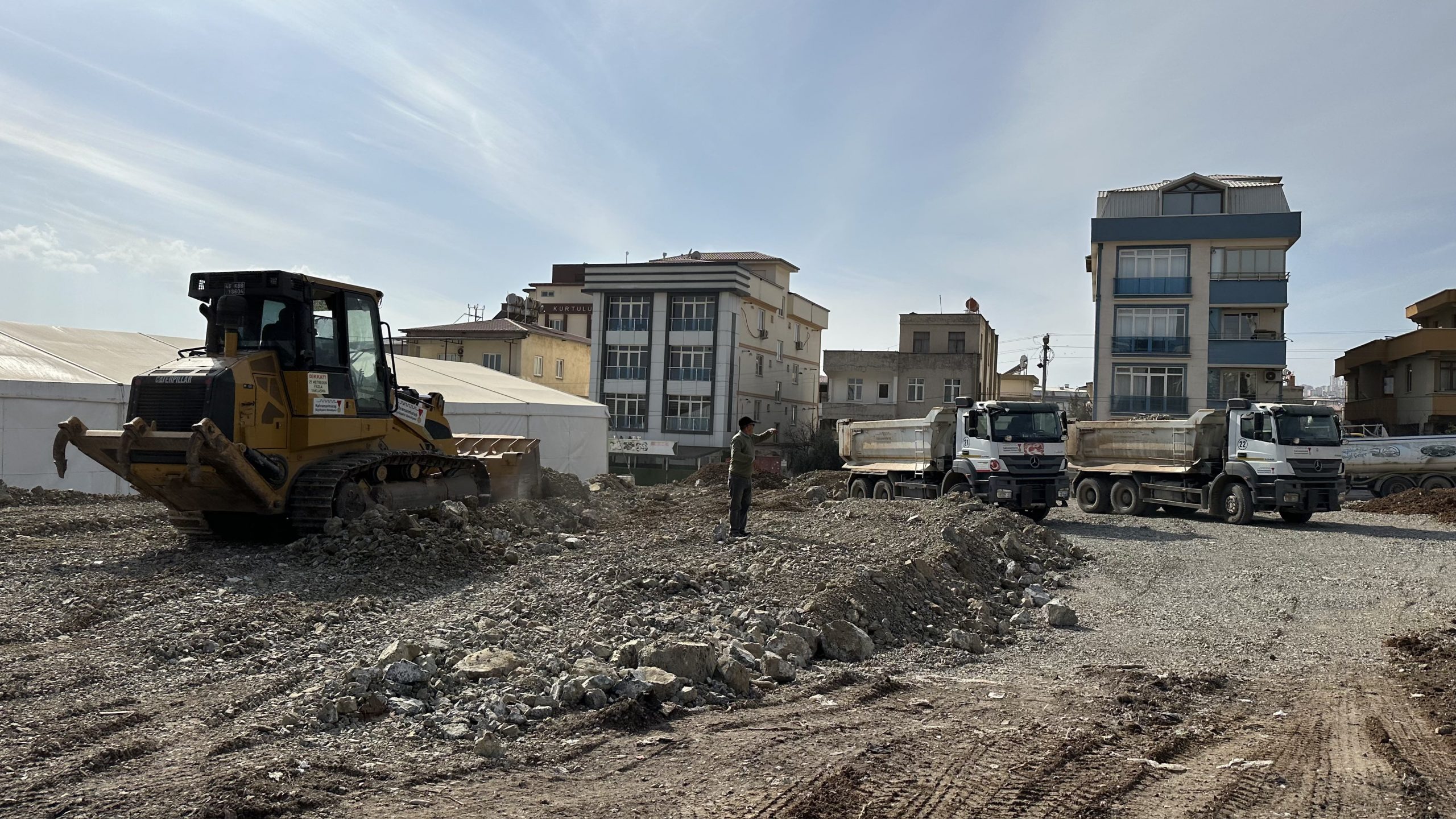 <strong>Büyükşehir Prefabrik Çarşı’da Altyapı Çalışmalarını Sürdürüyor</strong>