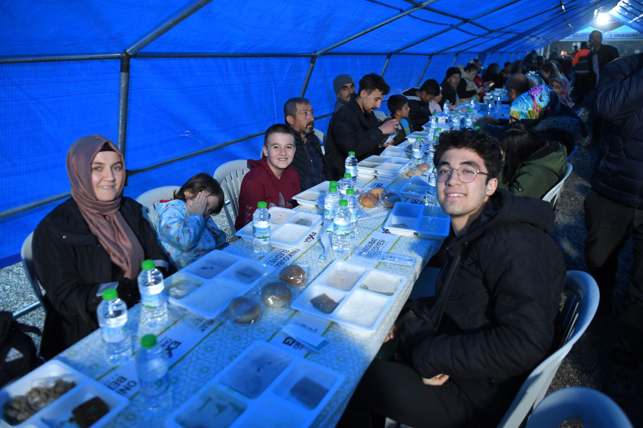 <strong>Başkan Mahçiçek, personeller ve aileleriyle iftar sofrasını paylaştı</strong>