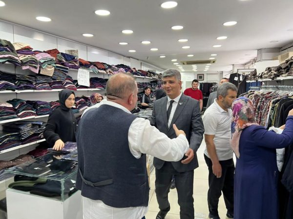 Yeniden Refah Partisi Milletvekili Adayı Muhammed Aydoğar, seçim çalışmaları kapsamında