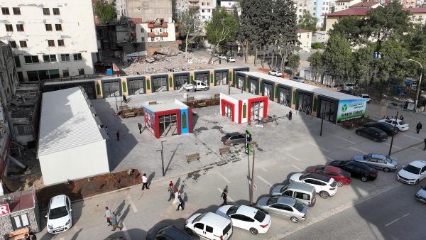 Büyükşehir Belediyesi’nin destekleriyle Trabzon Caddesi’ne inşa edilen ve 22 iş