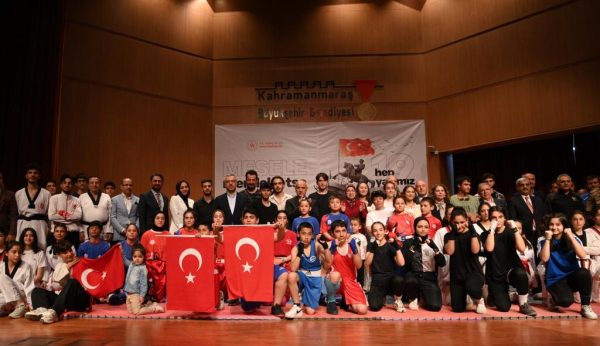 19 Mayıs Atatürk’ü Anma, Gençlik ve Spor Bayramı dolayısıyla düzenlenen