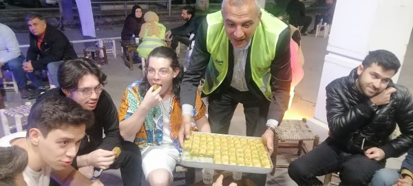 Ak Parti Kahramanmaraş Seçim ofisi gençlerle adeta dolup taşıyor. 14