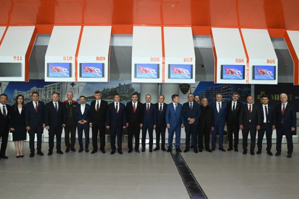 Ulaştırma ve Altyapı Bakanı Abdulkadir Uraloğlu, Cumhurbaşkanı Yardımcısı Cevdet Yılmaz