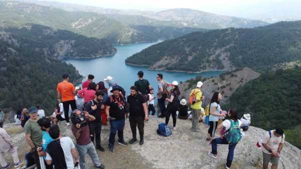 Büyükşehir Belediyesi’nin Doğa Yürüyüşleri etkinliği deprem sonrası ilk kez doğaseverlerle