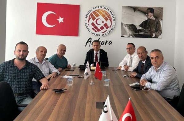 KGK’nın paydaş olduğu İnsan Hakları ve Şiddetle Sivil Mücadele Bilincini