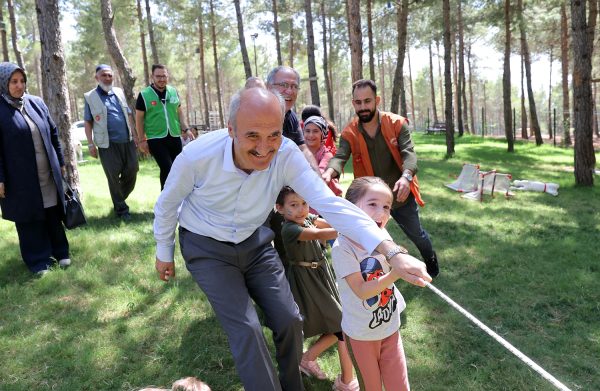 Dulkadiroğlu Belediyesi’nin extrem parkı Heyecan Bahçesi, gençlerle dolup taşıyor. Çeşitli