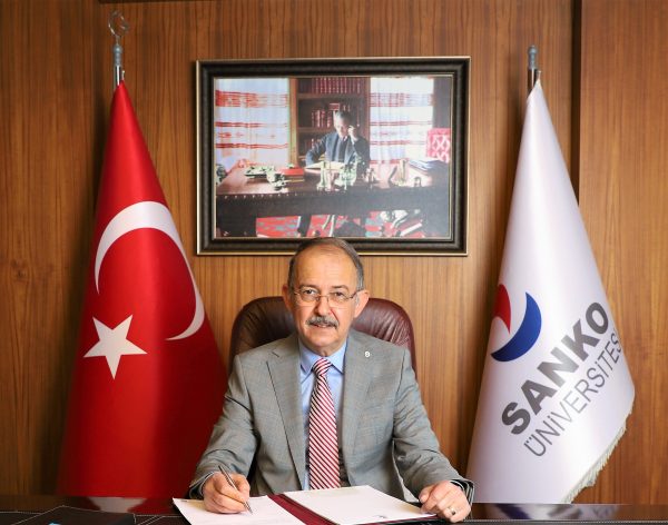 SANKO Üniversitesi Rektörü Prof. Dr. Güner Dağlı, Babalar Günü nedeniyle