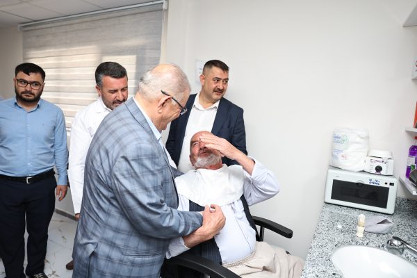 Gencinden yaşlısına toplumun tüm kesimlerine yönelik ürettiği projelerle takdir kazanan