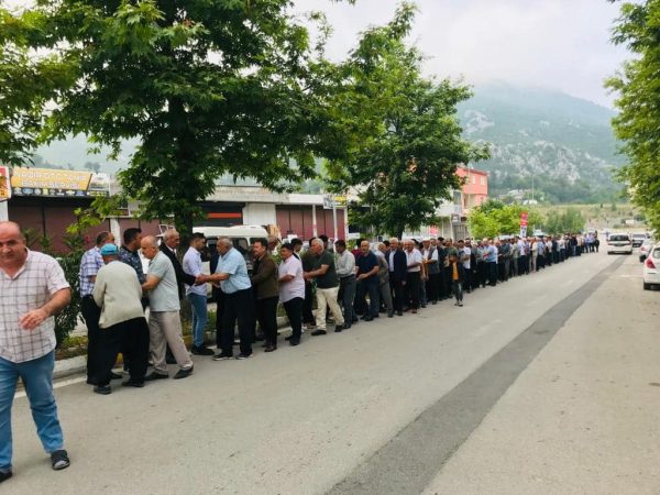 BEKİR DOĞAN/ANDIRIN-Kahramanmaraş’ın Andırın ilçesinde örf, adet, Bayram geleneği ilk günkü