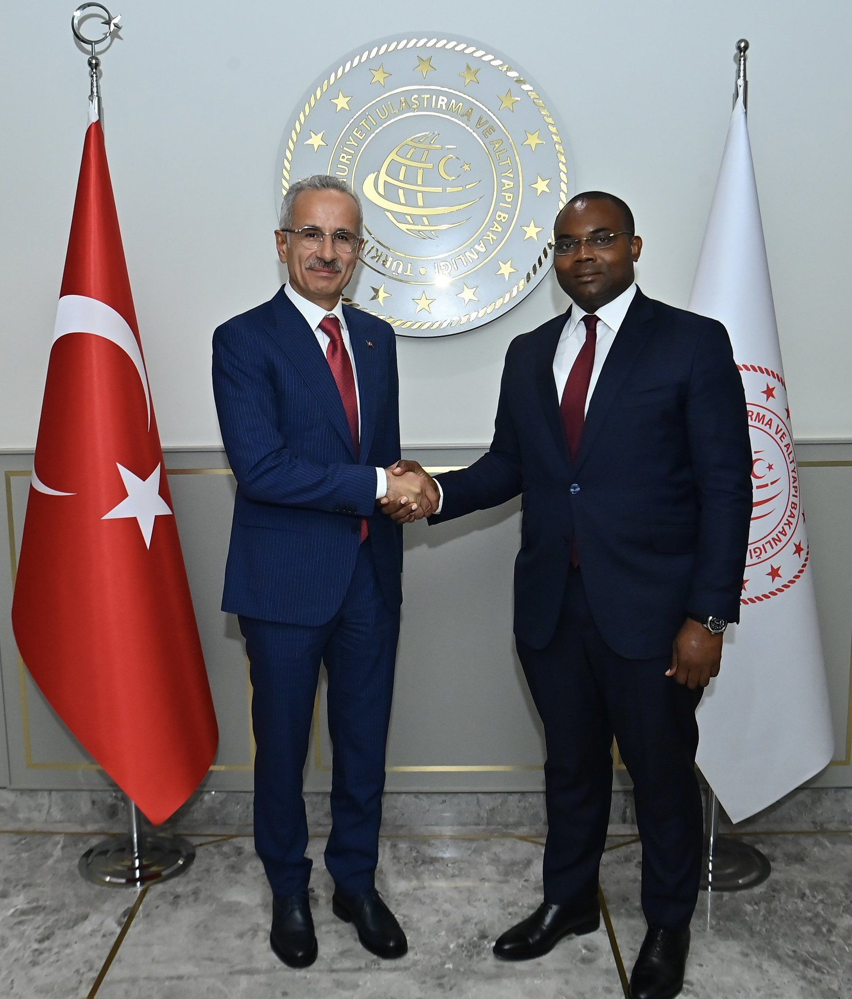 BAKAN URALOĞLU: – “İKİ ÜLKE ARASINDAKİ TİCARET HEDEFİMİZ 50 MİLYAR