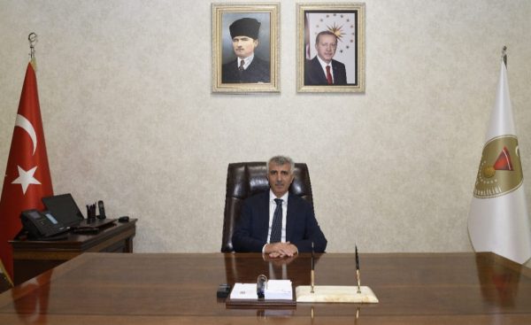 YENİ VALİMİZ MÜKERREM ÜNLÜER GÖREVİNE BAŞLADI. ÜNLÜER, İLK MESAJINDA ŞUNLARI