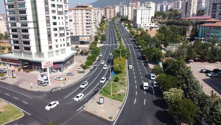 Büyükşehir Bir Caddeyi Daha Yeniledi