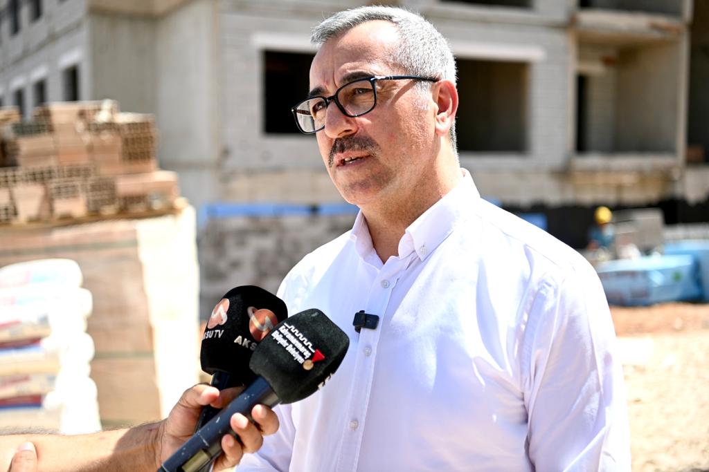 Vali Mükerrem Ünlüer ile Pazarcık’ta bir dizi ziyaret ve incelemelerde