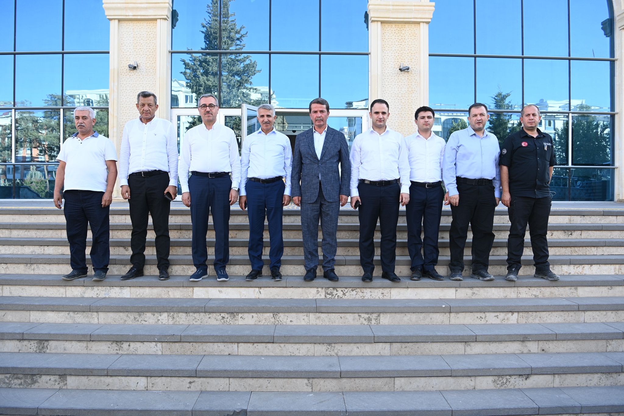 Vali Mükerrem Ünlüer ile Türkoğlu’nda bir dizi ziyaret gerçekleştiren Büyükşehir