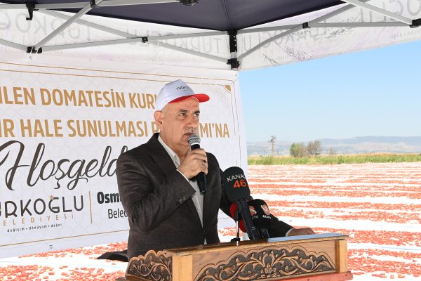 Türkoğlu’nda ‘Hasat Edilen Domatesin Kurutulup İhracata Hazır Hale Getirilmesi’ programına