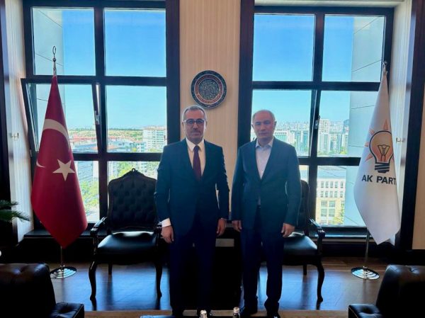 Büyükşehir Belediye Başkanı Hayrettin Güngör, programı kapsamında gittiği başkentte AK