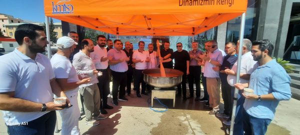 Güney Çevre yolu üzerinde bulunan Kar Yapı da 15. aşure