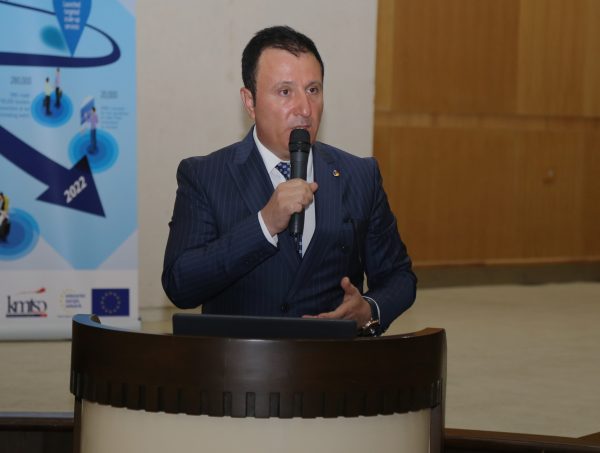 İş dünyası olarak birlik ve beraberlik içerisinde hareket ederek, aynı