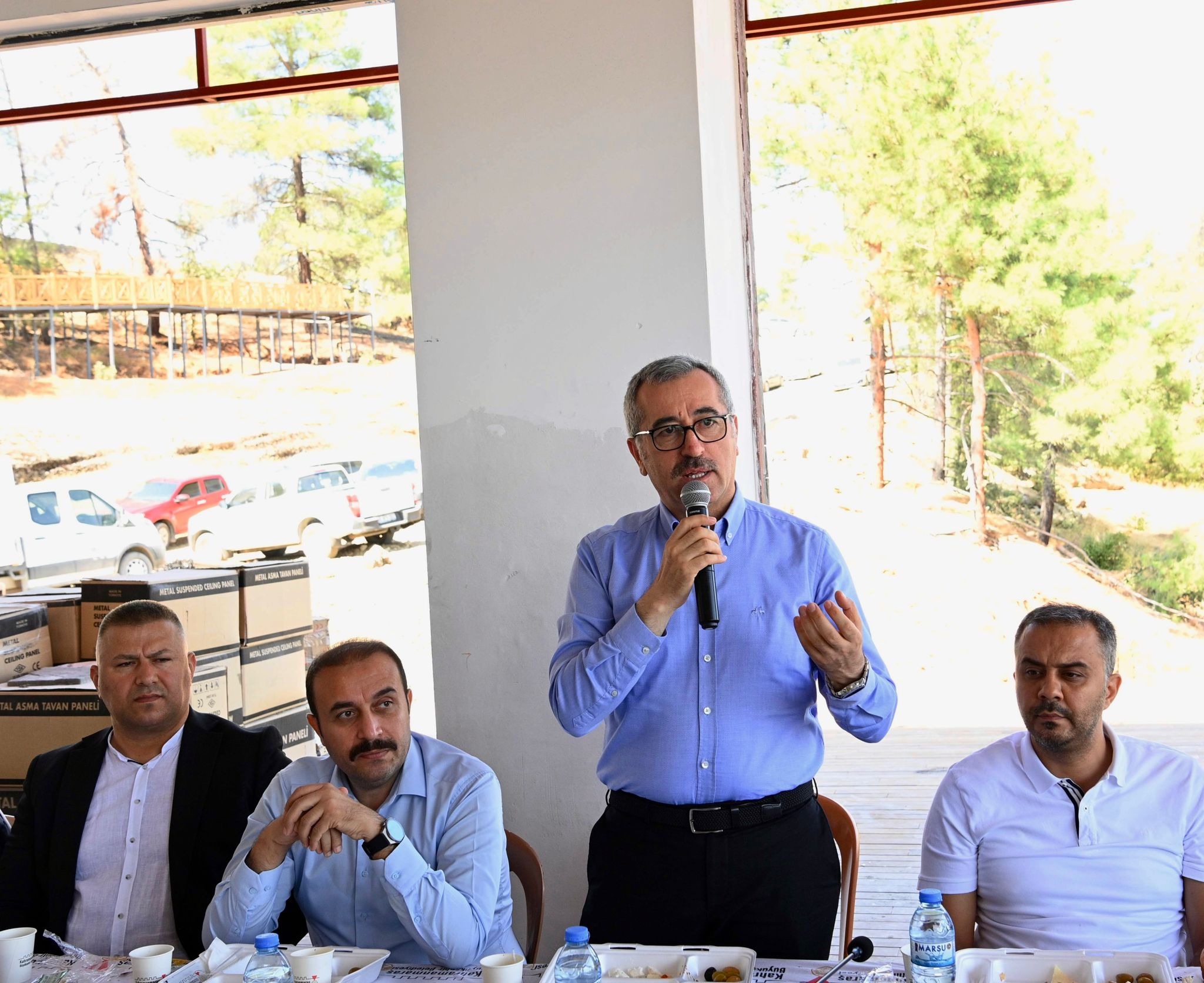 Onikişubat’ta görev yapan muhtarlarla Ali Kayası Cam Teras ve Turizm