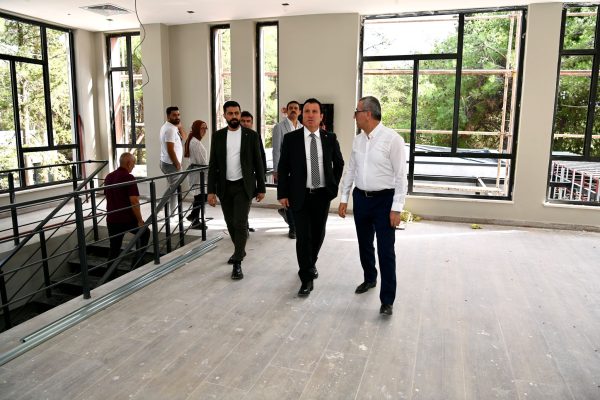 Büyükşehir Belediyesi, 6 Şubat depremleri öncesi yapımına başladığı Çamlıca Restoran